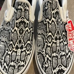 Women’s size 9.5 vans snake print